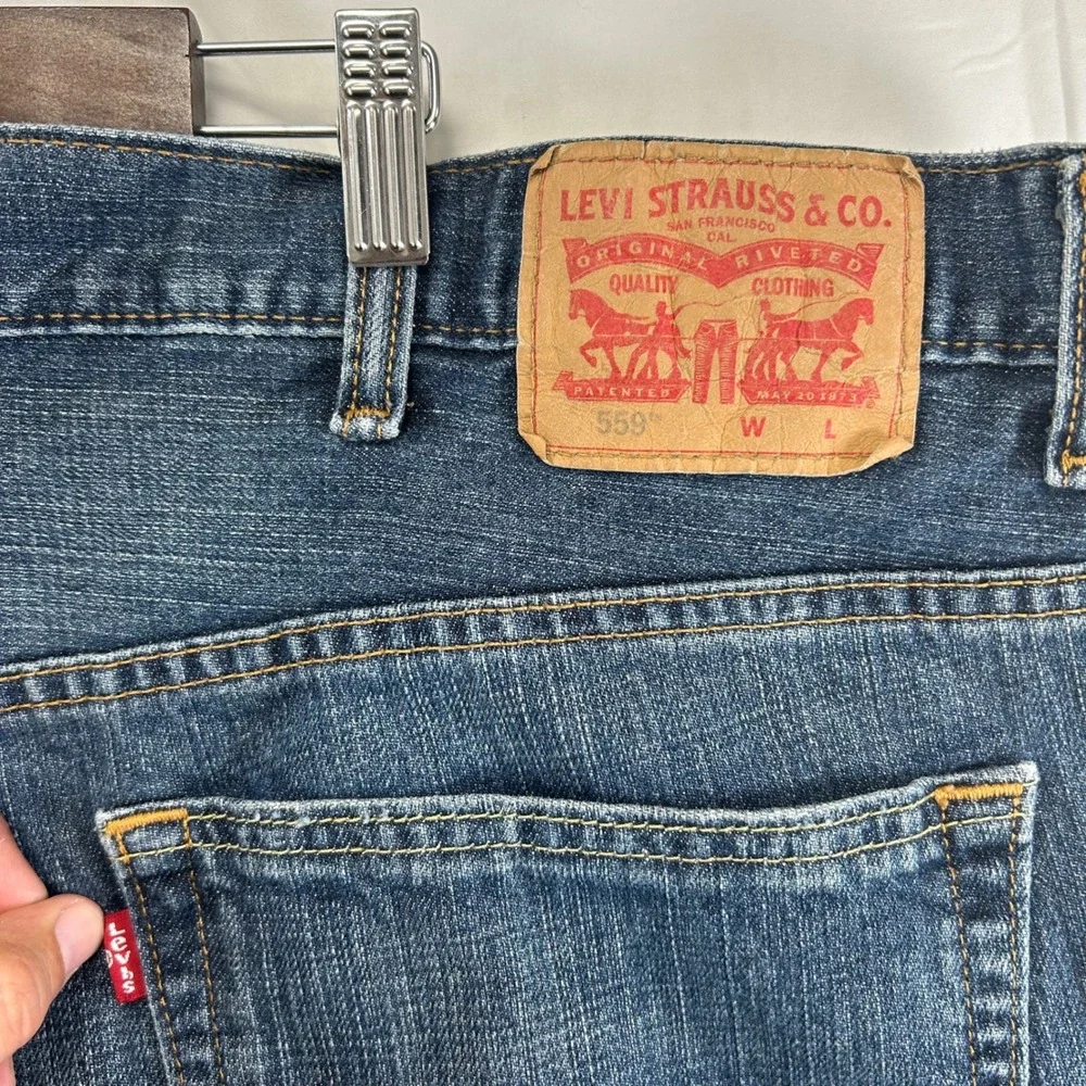 Levi's 559 Relaxed Straight Jeans Mens 48x30 Blue Medium Wash Denim 100% Cotton